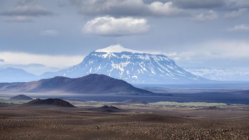 Islandia es una de las masas de tierra más jóvenes del planeta.