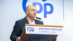 El portavoz del PP en el Congreso, Miguel Tellado, durante su intervención en la Junta Directiva Provincial de los populares de Valladolid, este viernes