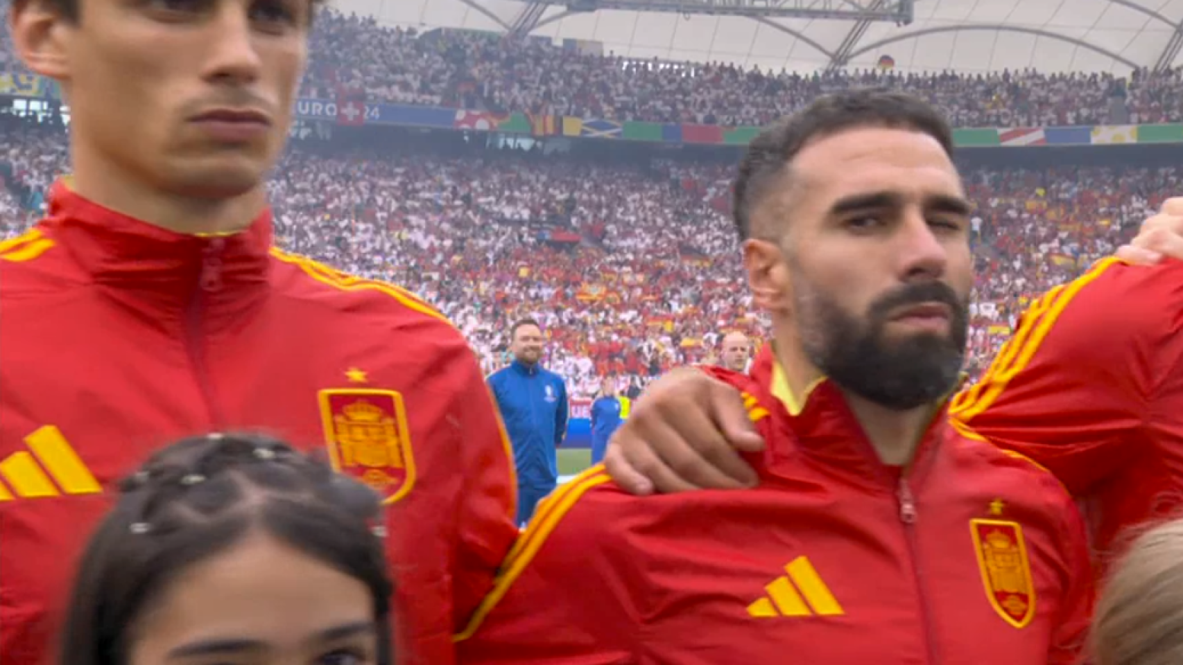 Guiño de Dani Carvajal a la cámara de televisión