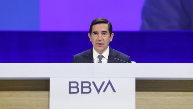 Carlos Torres, presidente de BBVA, durante la junta extraordinaria de accionistas del banco celebrada este viernes.