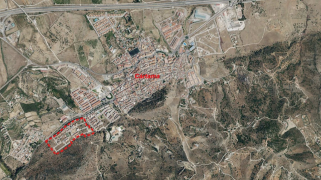 Vista de las parcelas que la Junta de Andalucía pone en venta en Cártama.