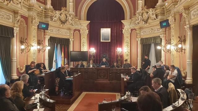 Pleno municipal en el Ayuntamiento de Ourense.