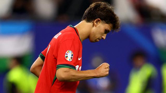 Joao Félix se lamenta por su fallo en la tanda de penaltis.