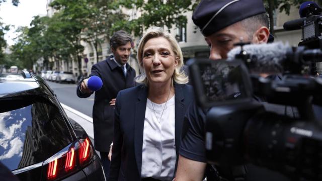 Marie Le Pen, del partido ultraderechista Agrupación Nacional (RN).
