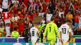 Los jugadores de Alemania tras ser eliminados de la Eurocopa por España