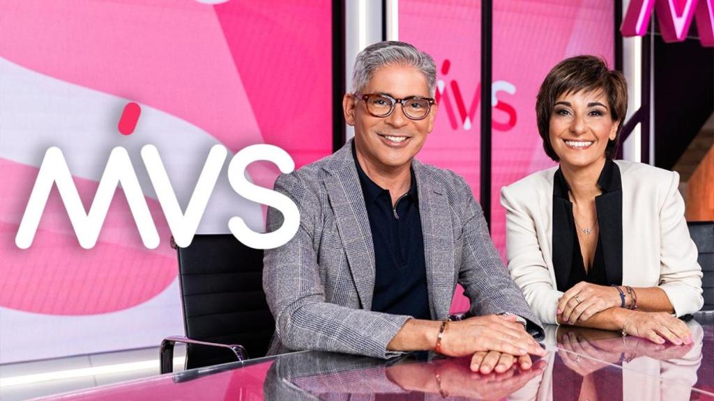 Boris Izaguirre y Adela González, presentadores de 'Más Vale Sábado'