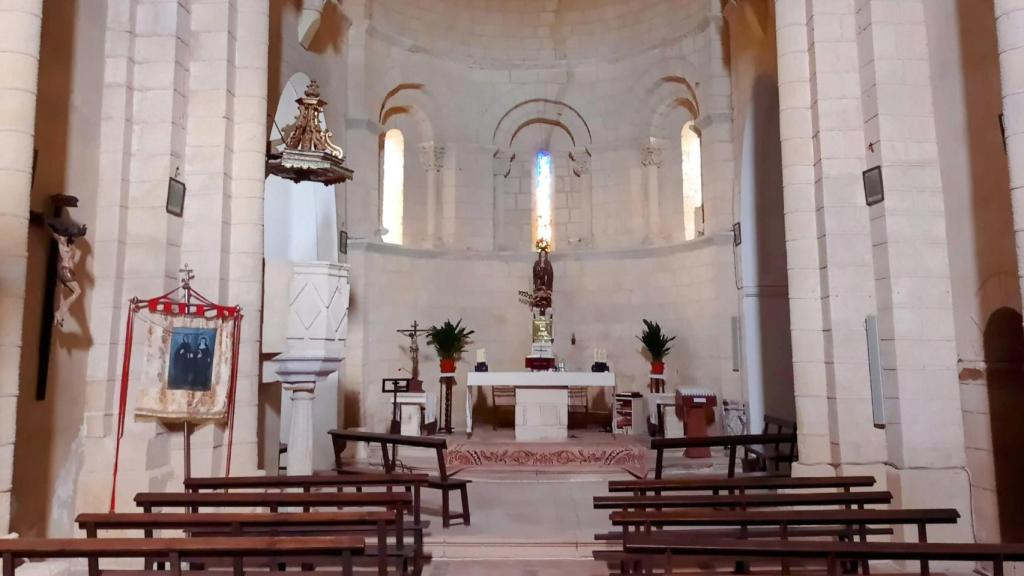 Interior de la Iglesia de Caballar