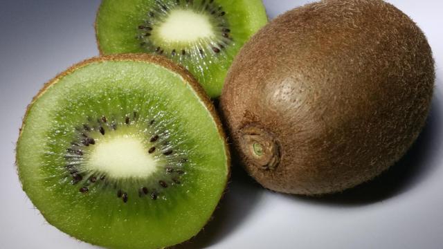 Kiwis.