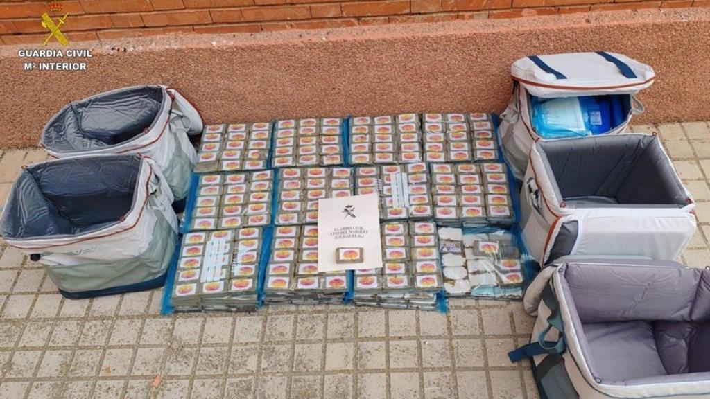 Intervienen 85 kilos de hachís durante la realización de un control en Almuradiel (Ciudad Real).