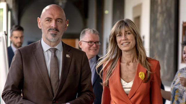 Joaquín Goyache, rector de la UCM, y Begoña Gómez en un acto.