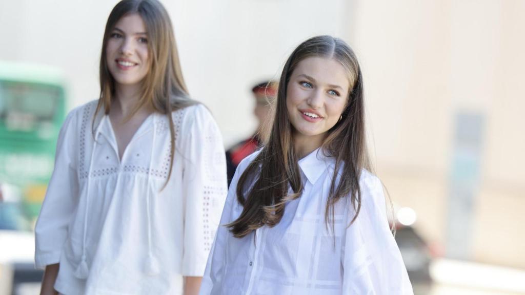 La Princesa y la Infanta a su llegada al taller de Jaume Plensa.