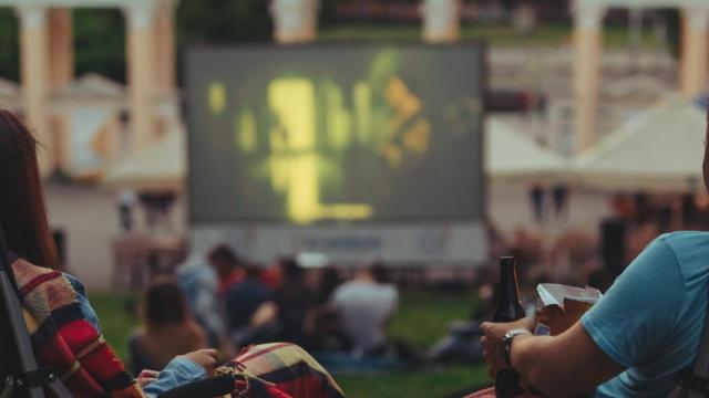 Imagen de archivo de un cine de verano