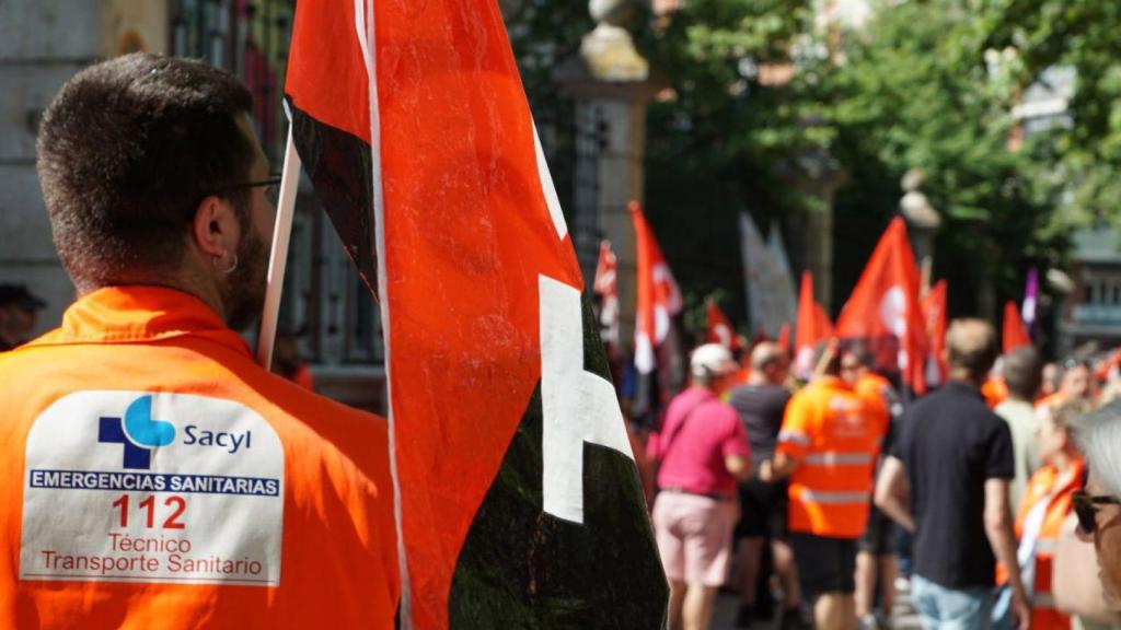 Trabajadores de las ambulancias frente a la Consejería de Sanidad