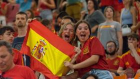 Aficionadas de España en la Fontteta durante la semifinal contra Francia. EE