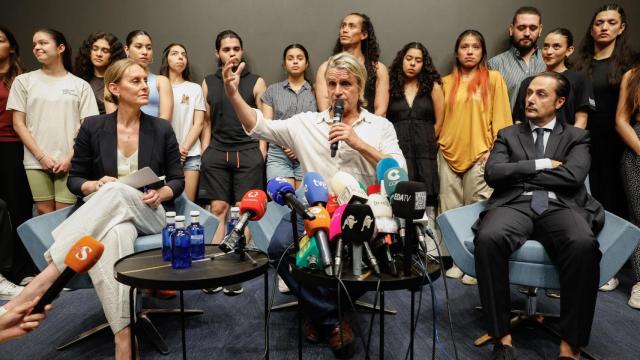 Plano general de Nacho Cano durante la rueda de prensa de éste martes.