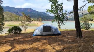 Esta es la mejor zona de acampada de la Comunitat Valenciana con vistas impresionantes y duchas