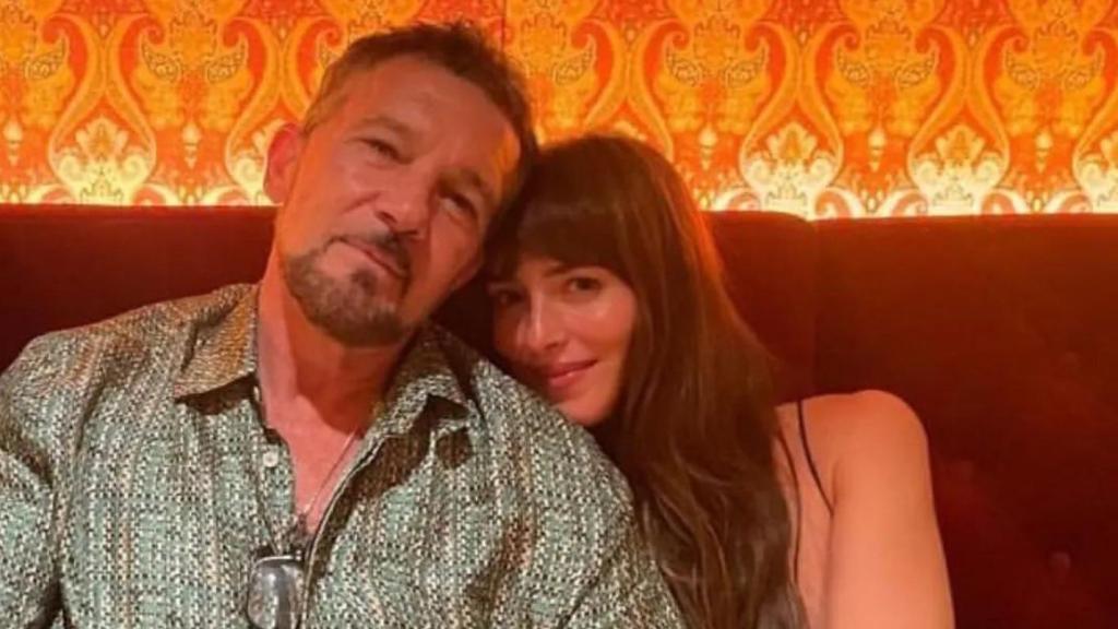 Antonio Banderas y su hijastra Dakota Johnson el pasado mes de julio en el club.