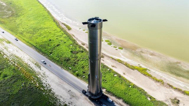 Super Heavy camino de la plataforma de lanzamiendo en Texas