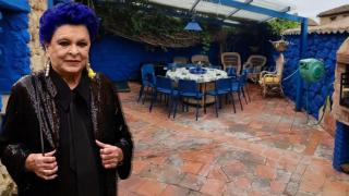 La 'casa azul' de Lucía Bosé, de alquiler durante el verano: las escasas reservas y un discreto cambio que afecta al precio