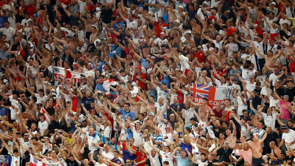 La afición de Inglaterra, durante las semifinales de la Eurocopa.