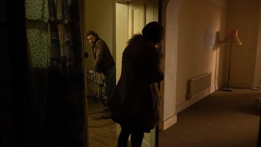 Shaun Evans y Anna Maxwell Martin en 'Hasta que te mate'