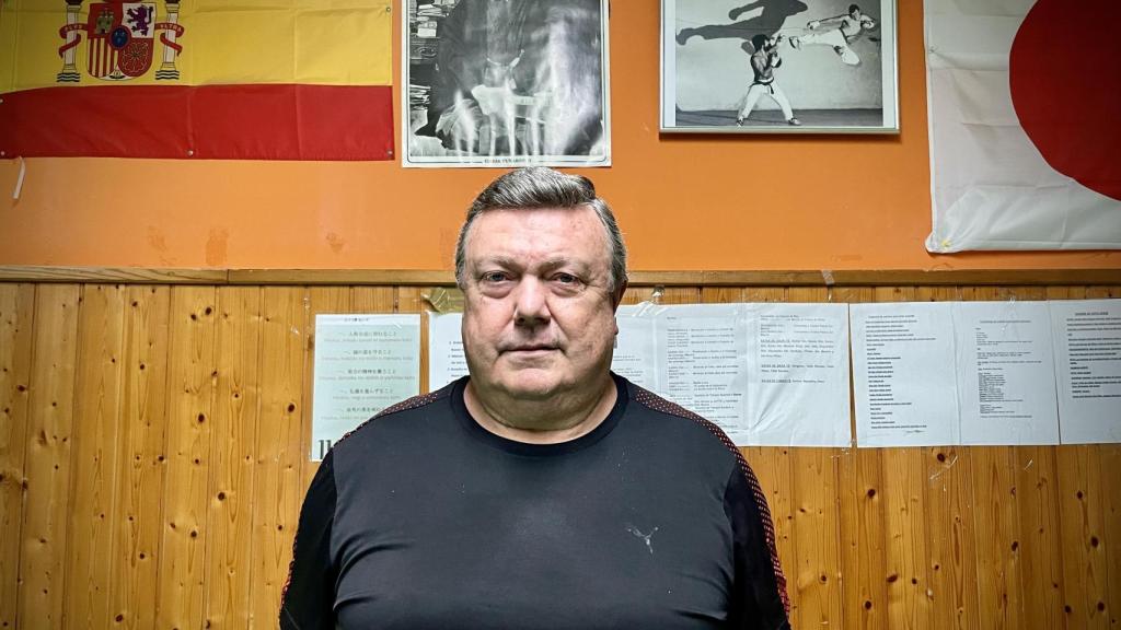 José Manuel posa en su gimnasio.