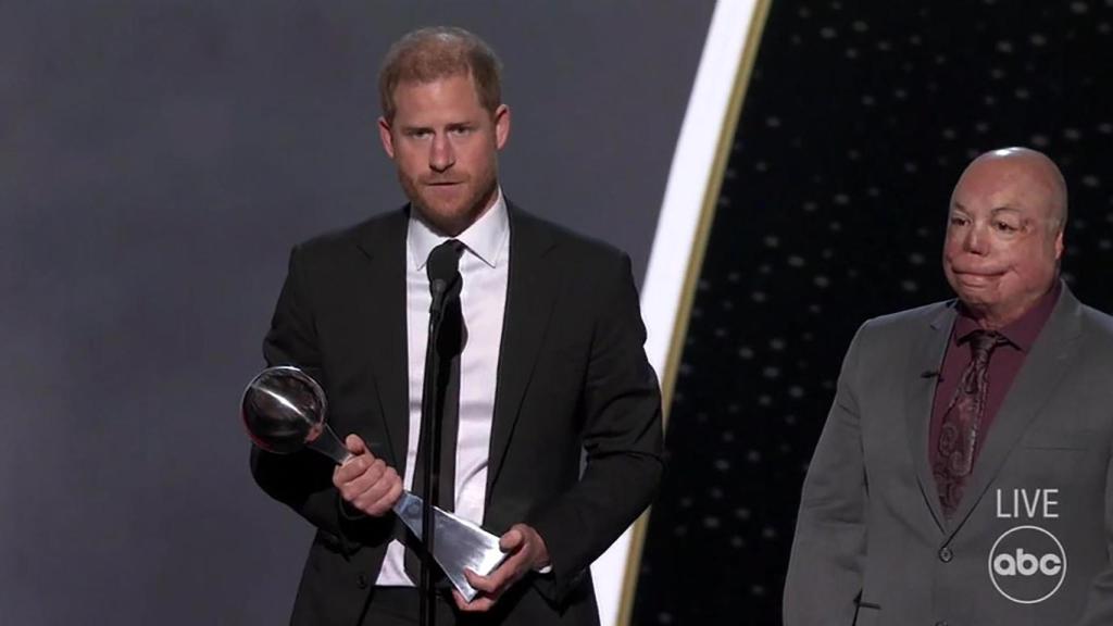 El príncipe Harry recibe un reconocimiento en los Premios ESPY