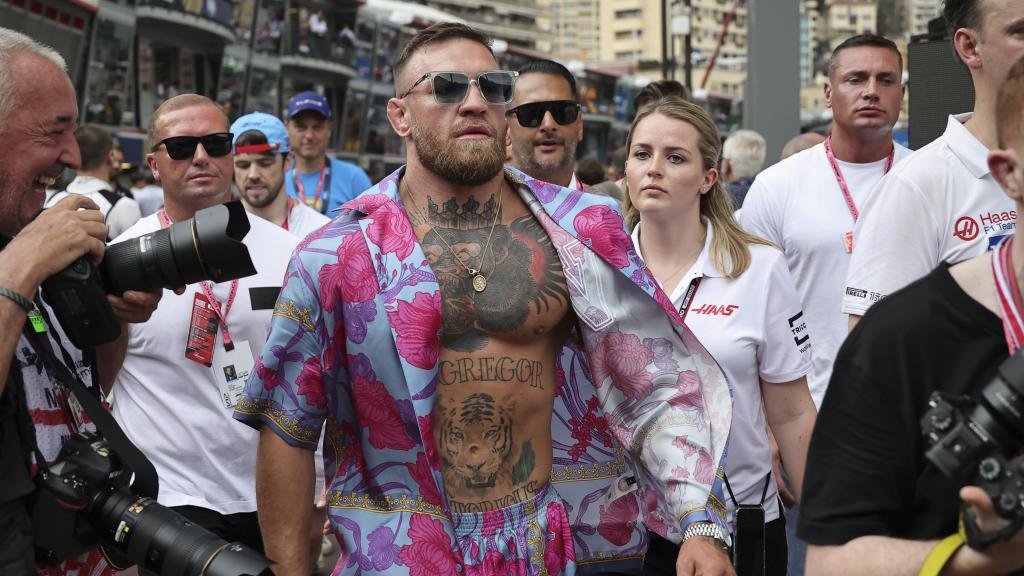 Conor McGregor, en el paddock del GP de Mónaco de Fórmula 1