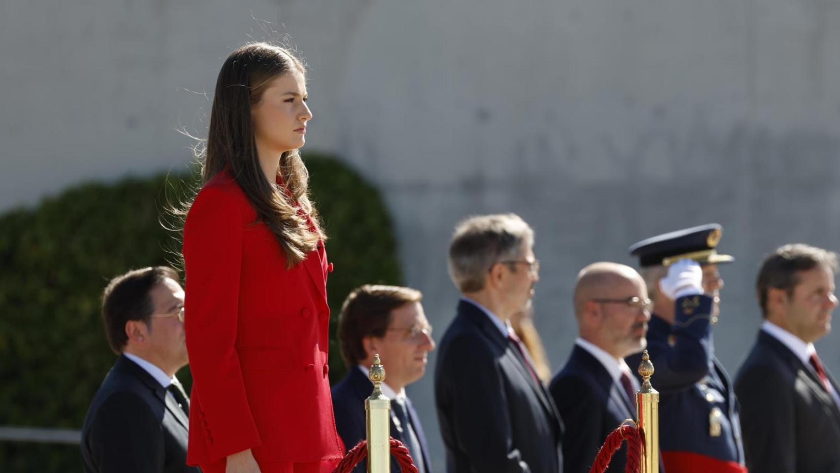 La despedida oficial a la princesa Leonor en el aeropuerto de Madrid