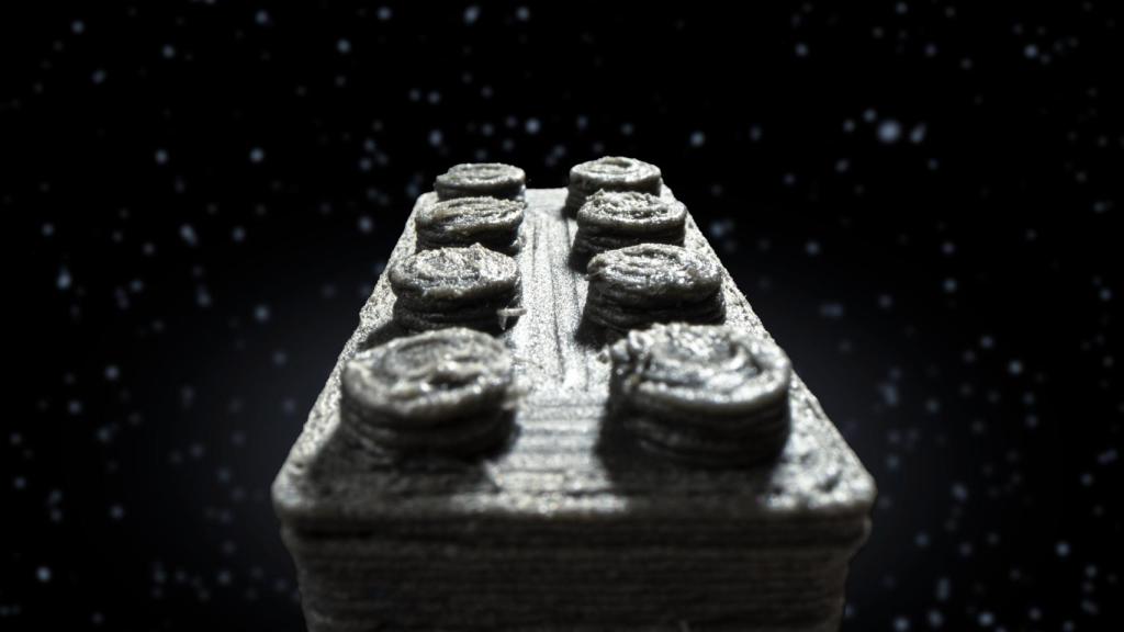 Ladrillo de LEGO fabricado con meteorito