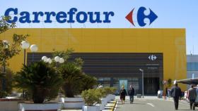 Fachada Carrefour.