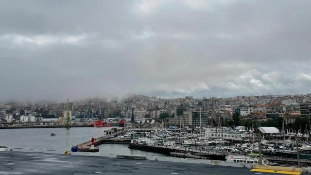 Imagen de Vigo tomada desde el buque Juan Carlos I.