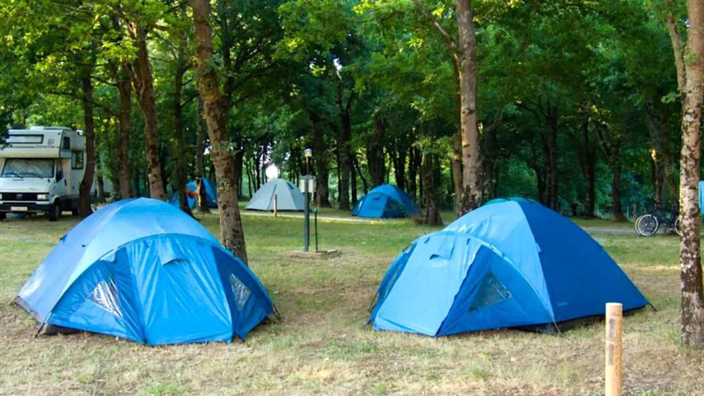 Zona de acampada en el camping de Sarria
