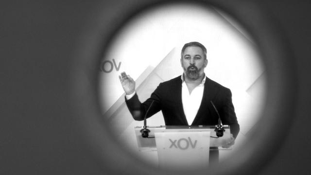 El líder de Vox, Santiago Abascal, durante una rueda de prensa posterior al Comité de Acción Política del partido, en la sede de Vox.