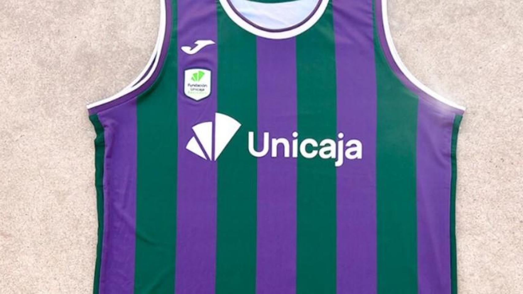La nueva camiseta del Unicaja para la temporada 24/25.