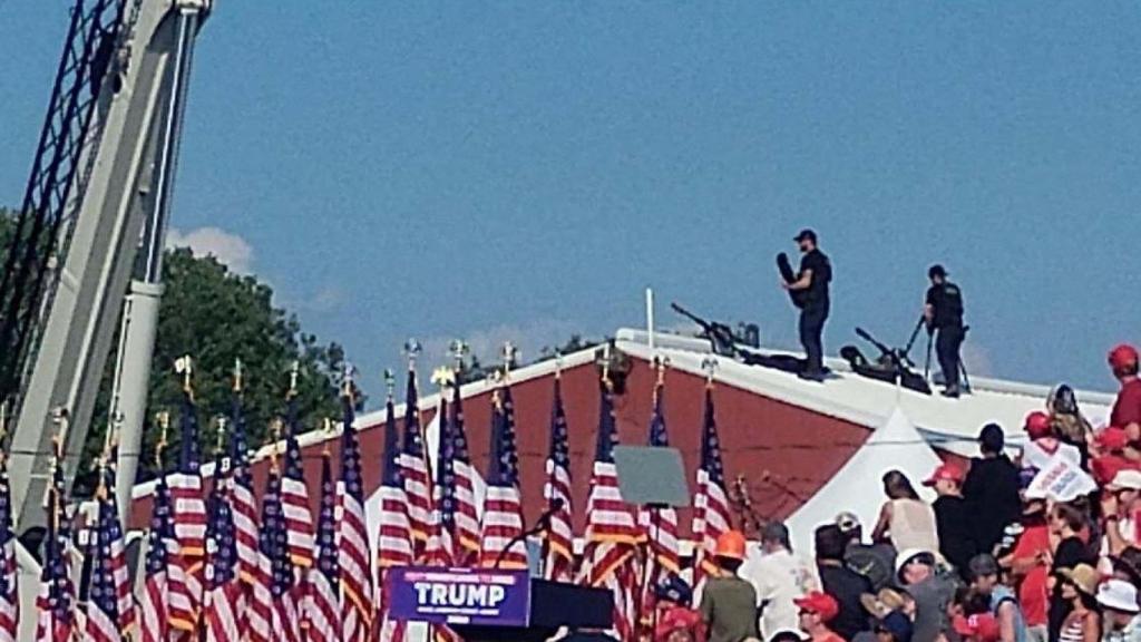 Francotiradores en el mitin de campaña de Donald Trump en Butler, Pensilvania, EEUU.