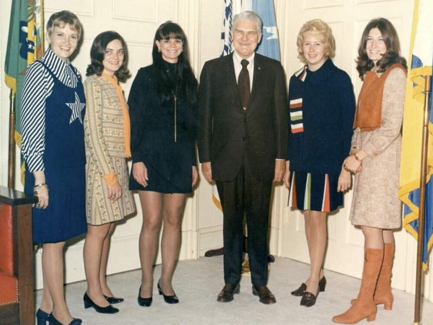 Las cinco primeras mujeres del Servicio Secreto de los Estados Unidos. 1971