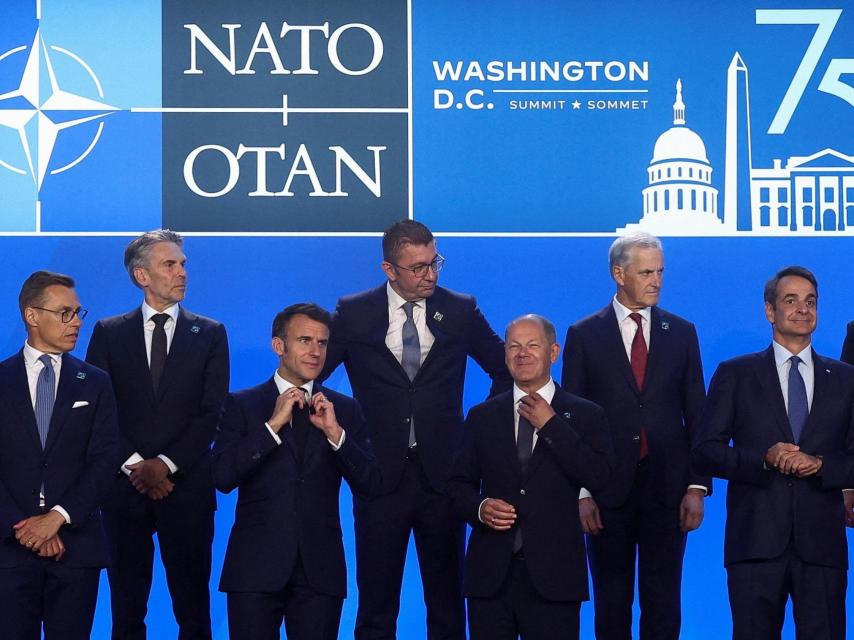 El francés Emmanuel Macron, el alemán Olaf Scholz y el griego Kiriakos Mitsotakis, entre otros, en la última cumbre de la OTAN.