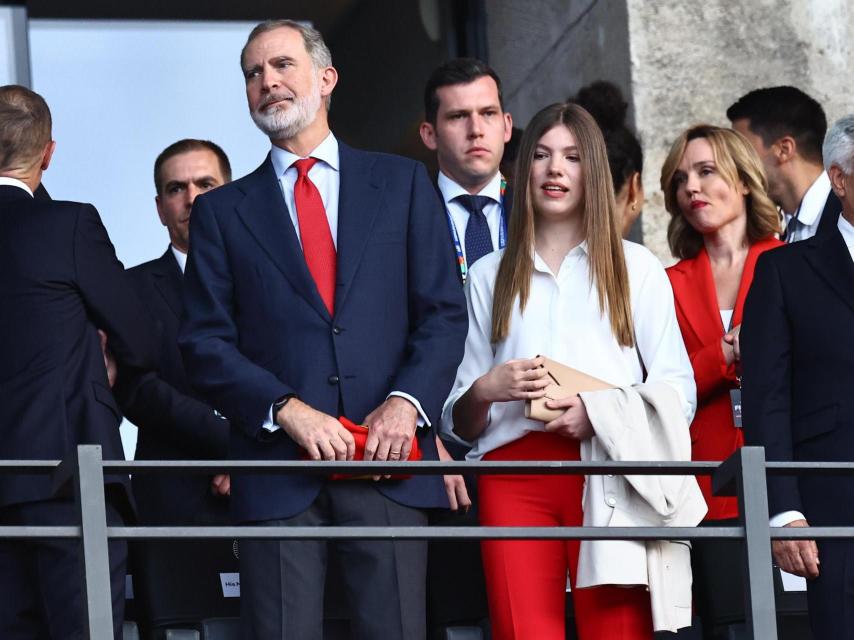 La infanta Sofía y el rey Felipe VI en la final de la Eurocopa.