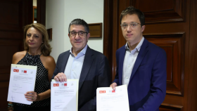 Coalición  Canaria, PSOE y Sumar presentan la proposición de ley de Extranjería en el Congreso