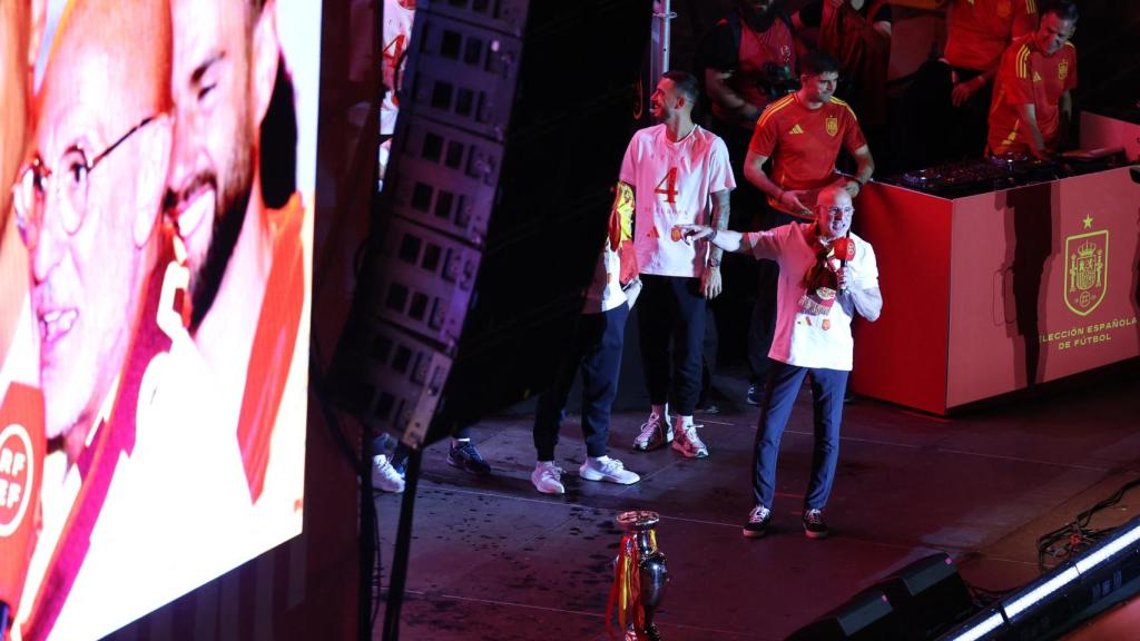 Luis de la Fuente en la fiesta de la Eurocopa en Madrid