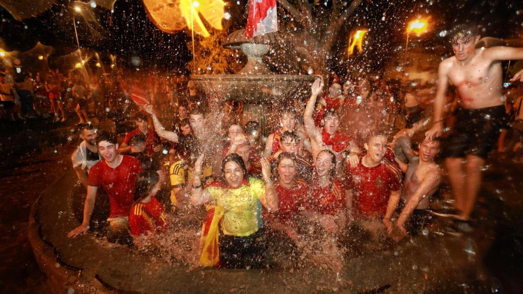 Cientos de mirobrigenses celebran la victoria de España en la final de la Eurocopa