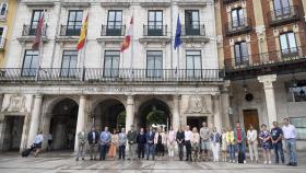 Minuto de silencio en el Ayuntamiento de Burgos por las últimas víctimas de violencia de género