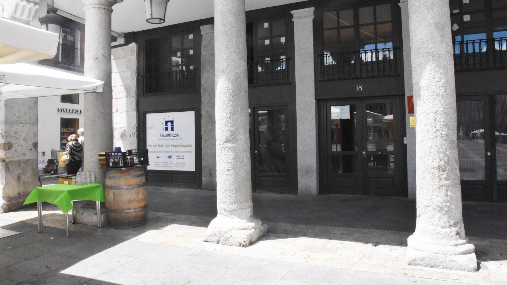 Plaza Mayor número 18 donde se instalará un nuevo restaraurante en Valladolid