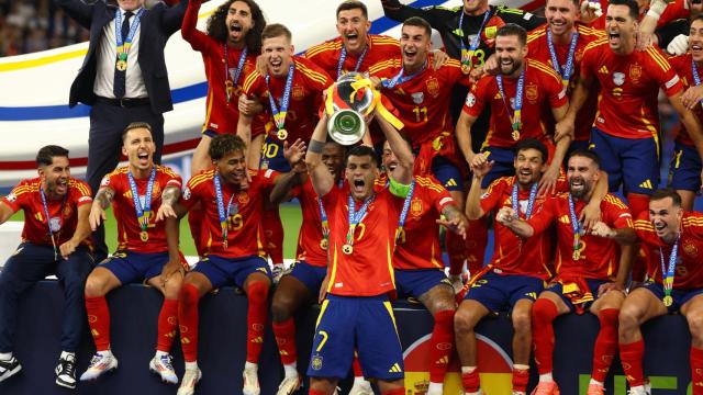 Álvaro Morata levanta el título de la Eurocopa