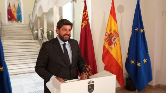 Fernando López Miras, este lunes, en la rueda de prensa que ha ofrecido en el Palacio de San Esteban.