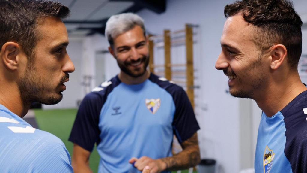 Alfonso Herrero junto a Álex Pastor, jugadores del Málaga CF