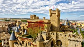 El pueblo de España sacado de un cuento con un castillo militar del siglo XIII: una joya perfecta para visitar este verano