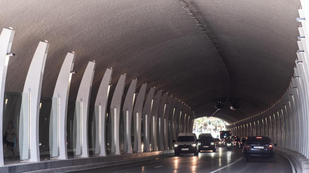 Interior del túnel de la Alcazaba, en Málaga.