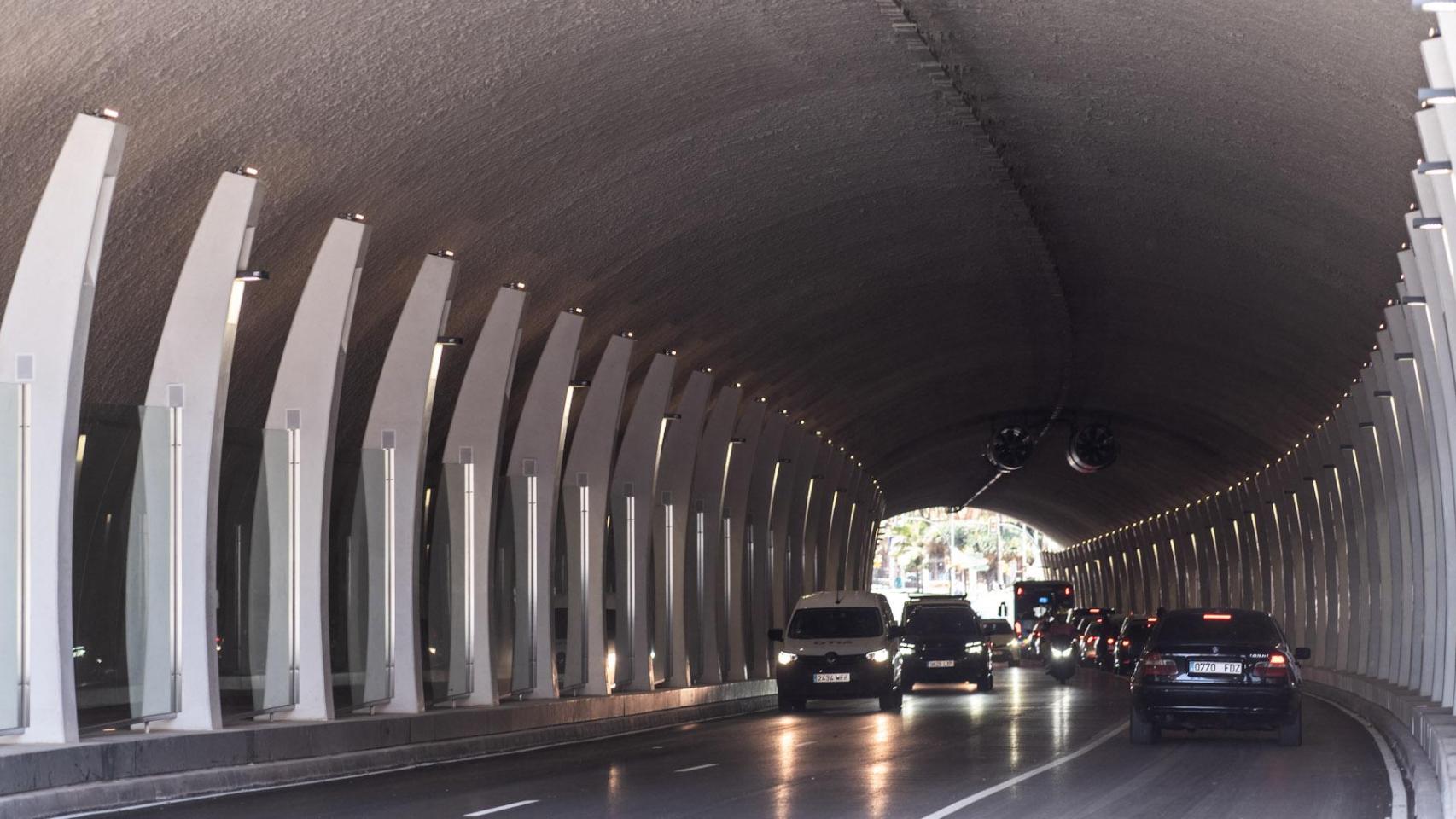 Interior del túnel de la Alcazaba, en Málaga.